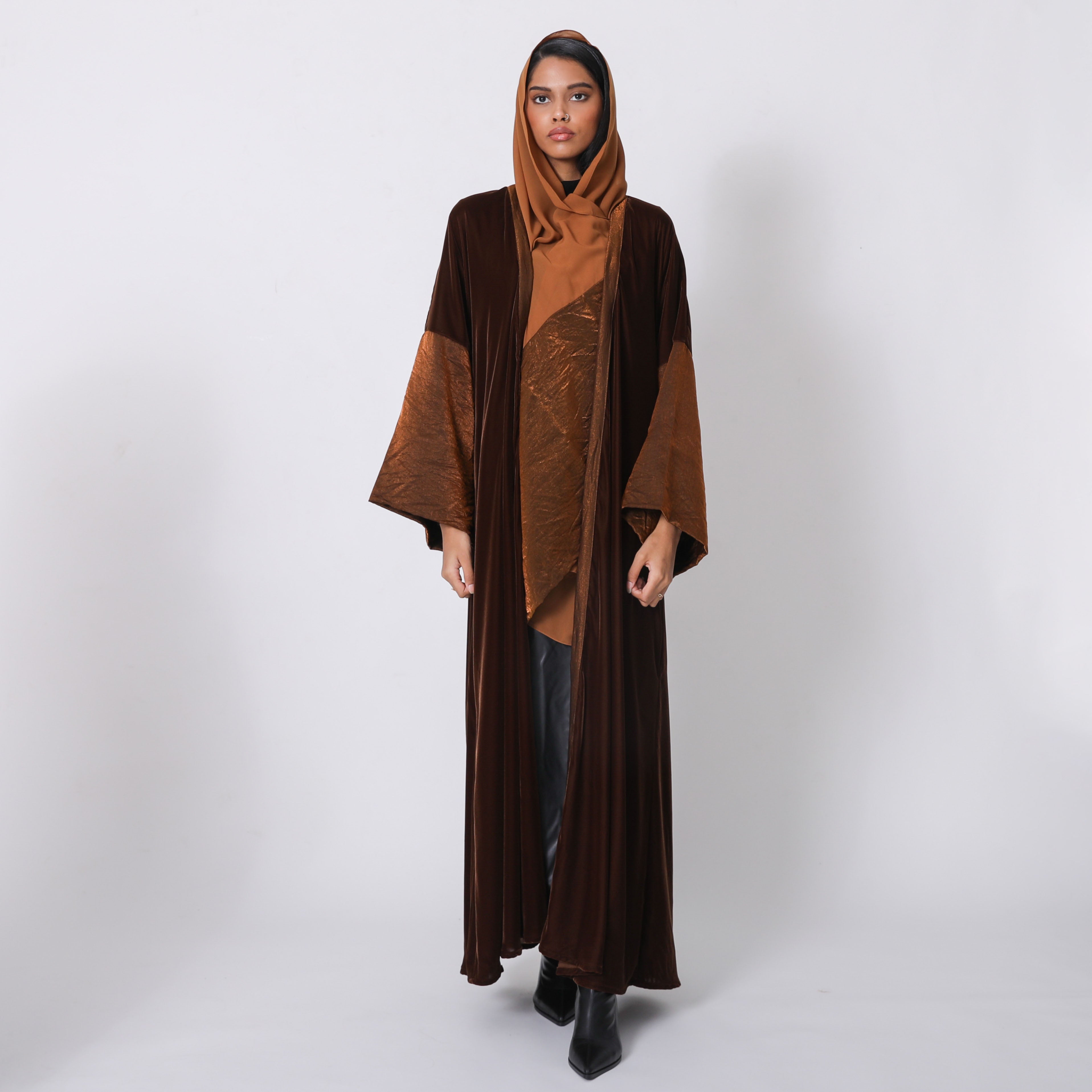 Lamé Velvet Abaya